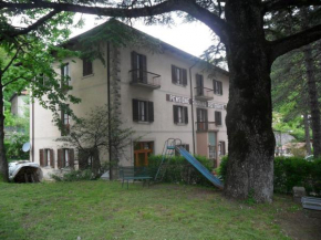  Albergo Giardino  Бадиа Праталья